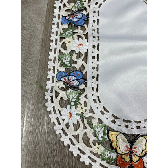 Butterfly‎ Lace Table Oval Floral Embroidered Cutout Doily 100% Polyester - Picture 4 of 8